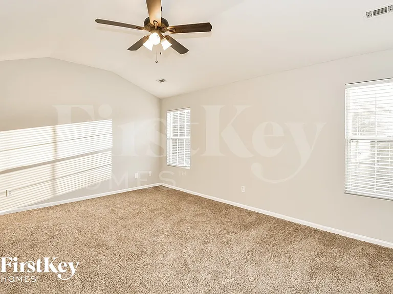 7660 Village Loop — Photo 7
