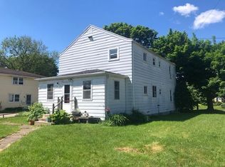 312 N Lincoln Rd, East Rochester, NY 14445