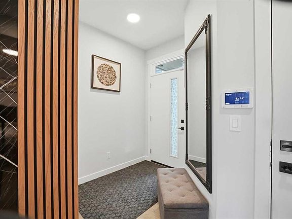 4th image of 241 S Homestead Cres NE