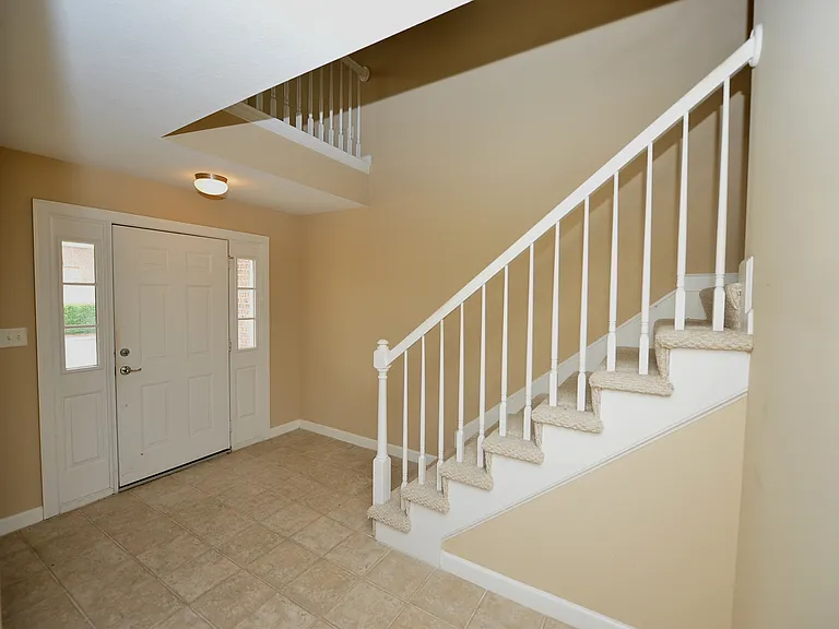 732 Sequoia Way — Photo 5
