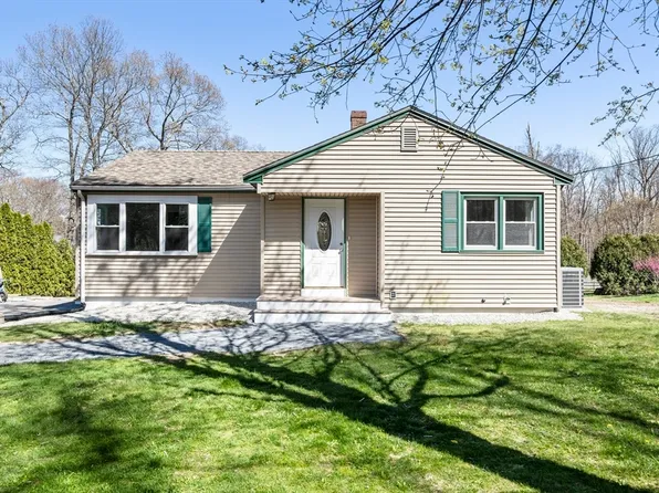 207 Forest St, Dighton, MA 02715