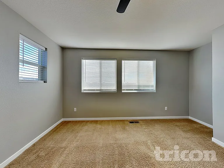 10239 Southlawn Cir — Photo 5