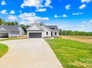 1029 York Rd, Kings Mountain, NC 28086