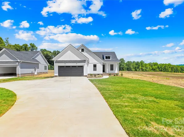 1029 York Rd, Kings Mountain, NC 28086