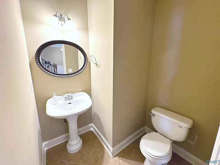126 Windridge Way SW — Photo 20