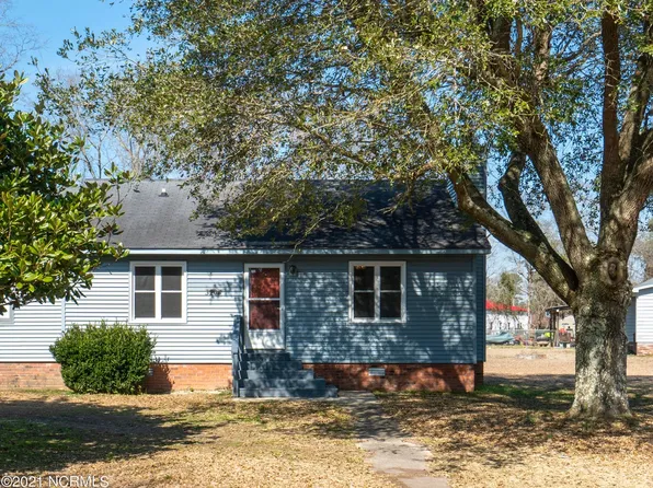 3204 Deer Path Cir, New Bern, NC 28560