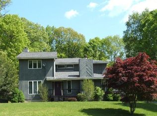 121 Lorraine Rd, Manchester, CT 06040