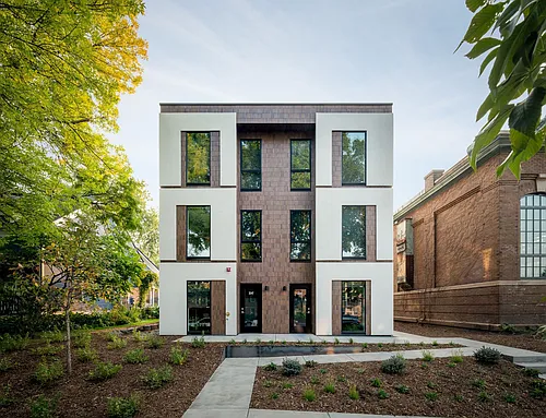 Amp House Apartments Photo 1