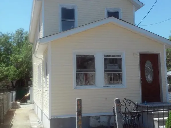 11040 160th St, Jamaica, NY 11433