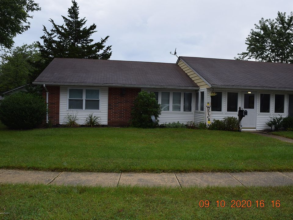 1st image of 229A Buckingham Ct #1001