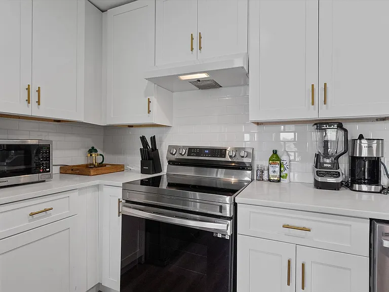 25413 Pedernales Point Dr — Photo 17