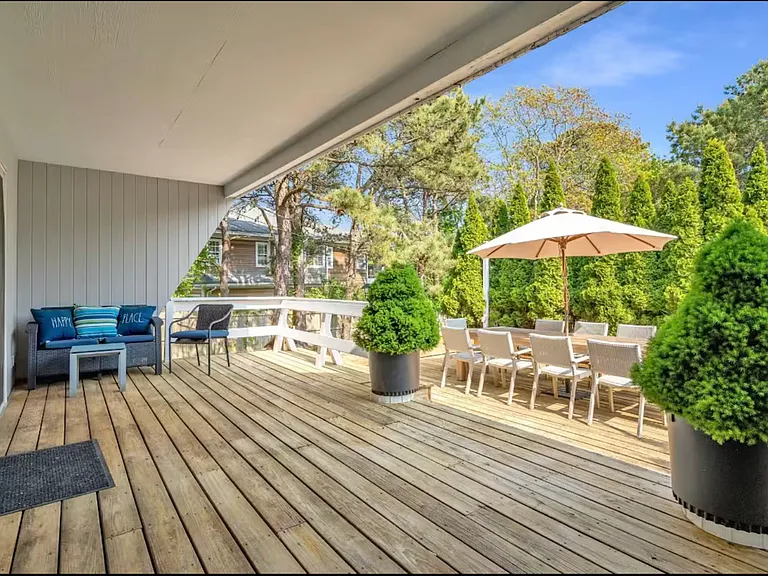 69 Middle Pond Rd — Photo 5