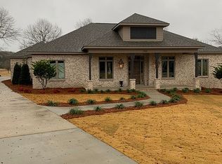 2905 Stonybrook Rd, Opelika, AL 36804