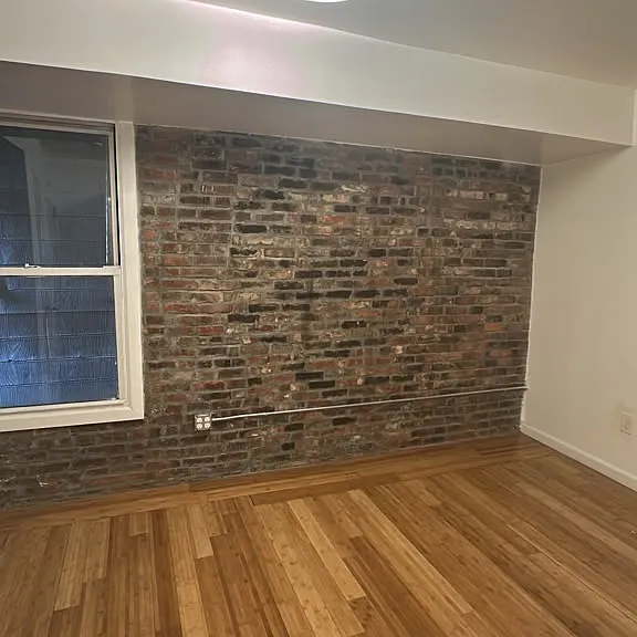 164 University Ave #1 — Photo 4