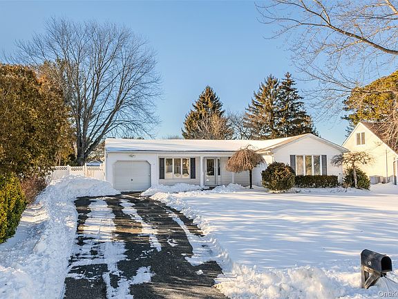 3rd image of 18 Woodbrook Drive