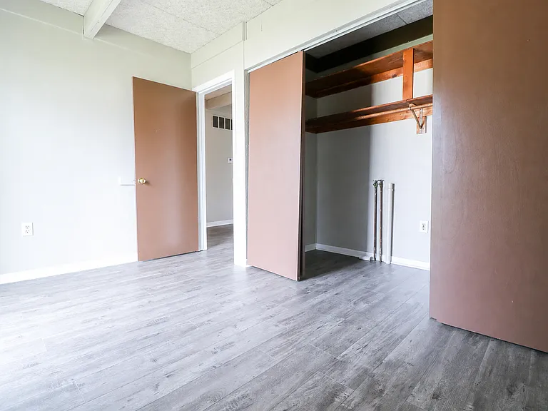 1309 E Logan St #1 — Photo 4