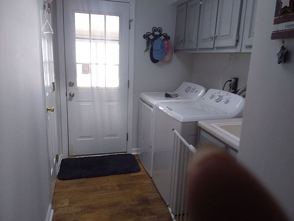 5th image of 318 River Oak Cir