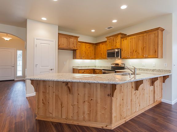 4th image of 545 Teakwood Dr
