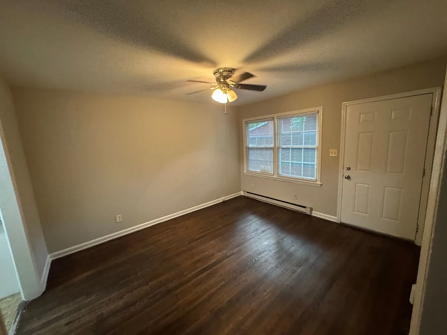 Washburn 3440 Unit 2 — Photo 3