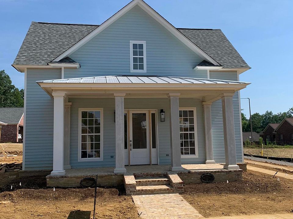 1st image of 108 Carriage Ln