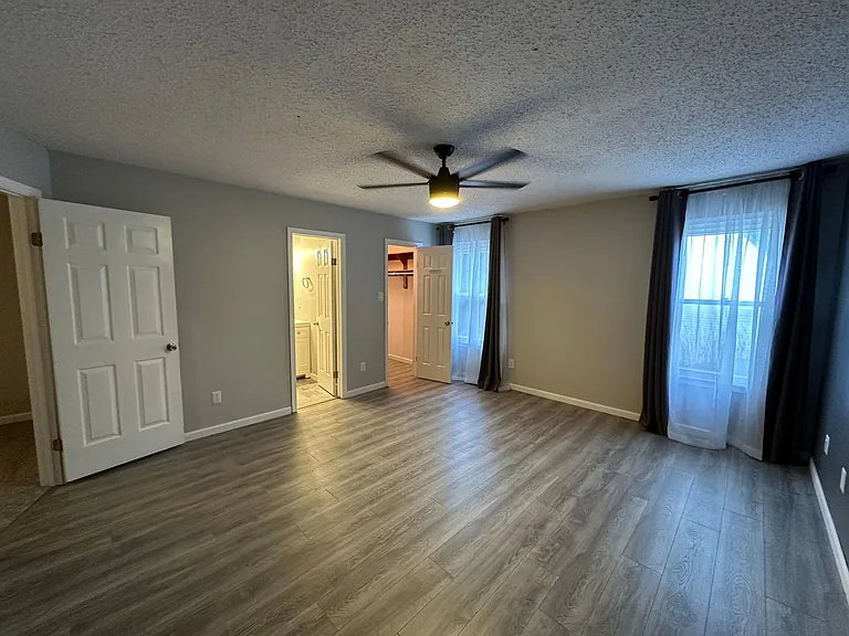 792 Quesnel Dr — Photo 15