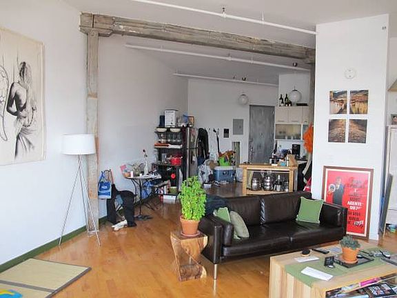 4th image of 467 Troutman St APT 1L