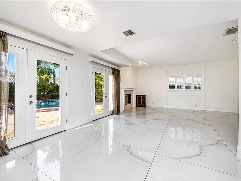 19314 Yolie Ln — Photo 7