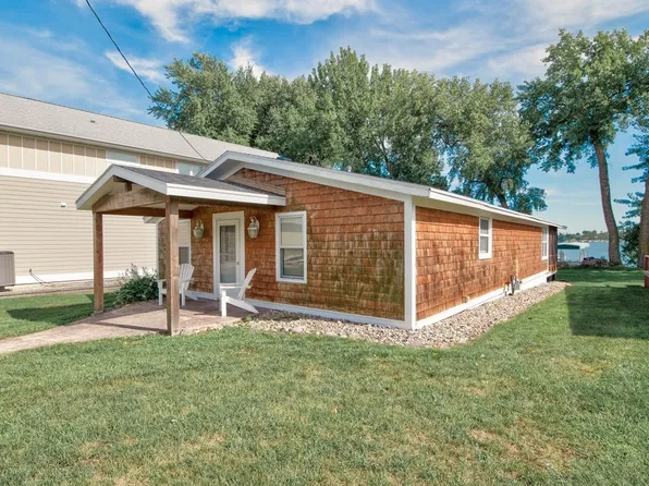 24129 178th St, Okoboji, IA 51355
