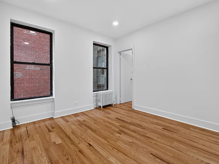 483 Amsterdam Ave #1 — Photo 3