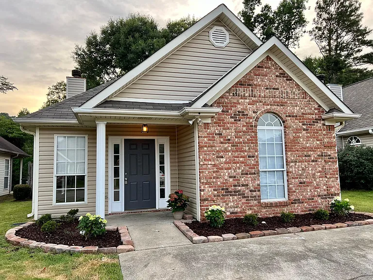 118 Hidden Creek Pkwy — Photo 1
