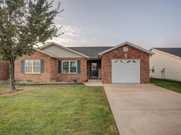 67 Parkside Dr, Bethalto, IL 62010