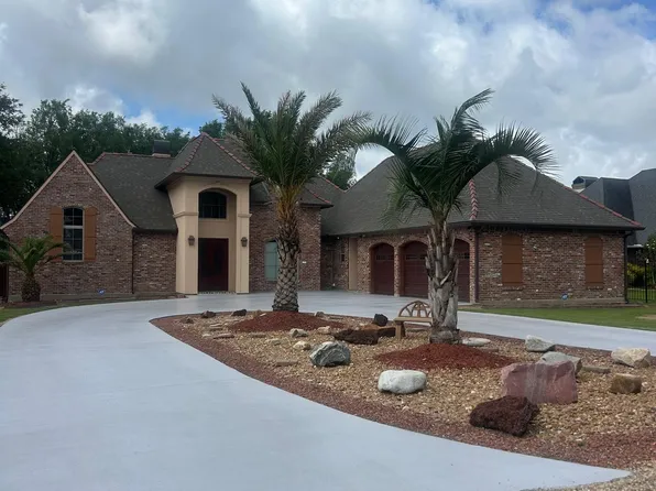 2406 Belle Ruelle St, New Iberia, LA 70563