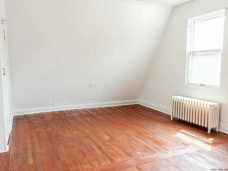 82 Prospect St — Photo 22