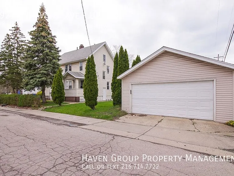 19211 Shawnee Ave #UP — Photo 22