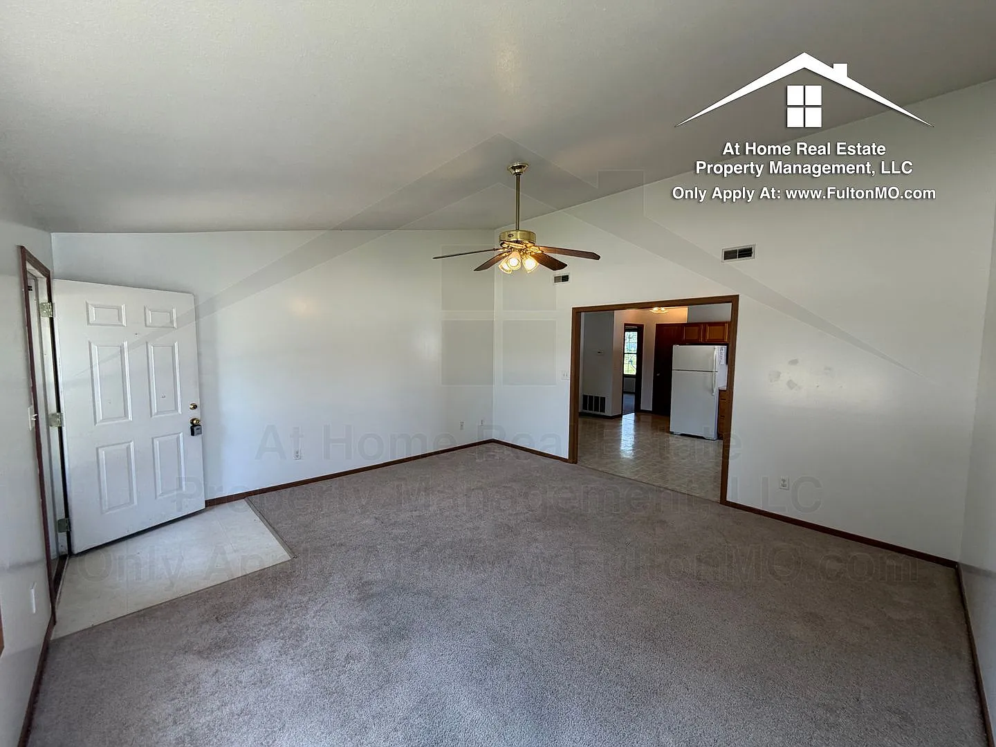 Porter Place 27052707 Duplex — Photo 4