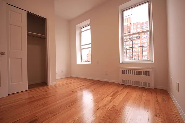 Rented by Waverly Realty Associates | media 6