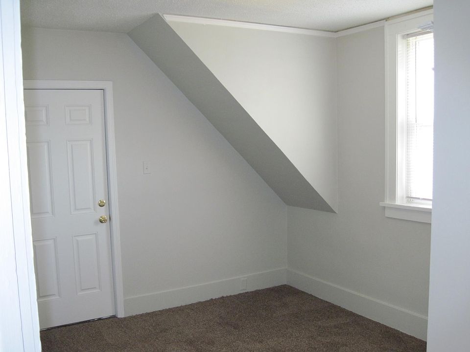 Back bedroom
