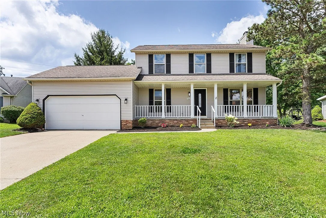 525 Picadilly Cir photo 1