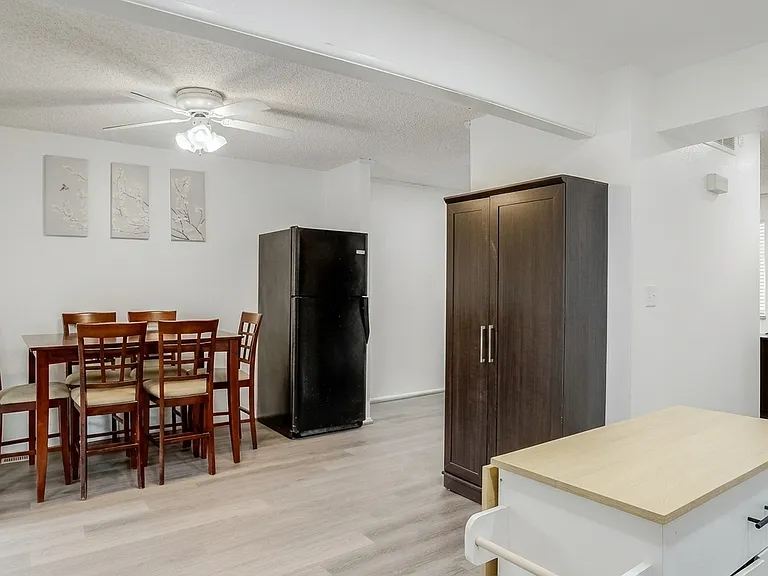 11646 Lincoln St — Photo 53