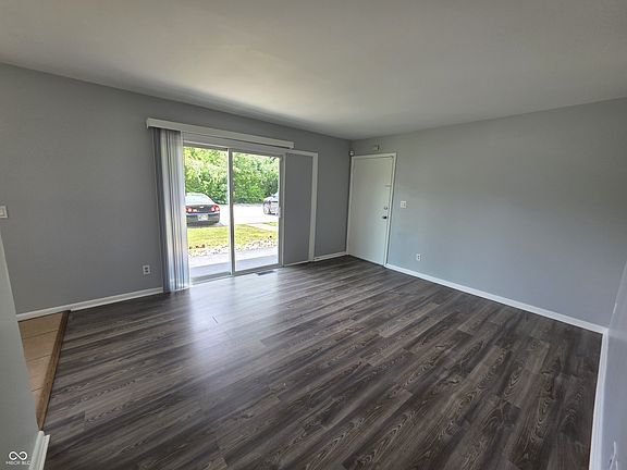 3rd image of 6262 Eastridge Dr APT 101