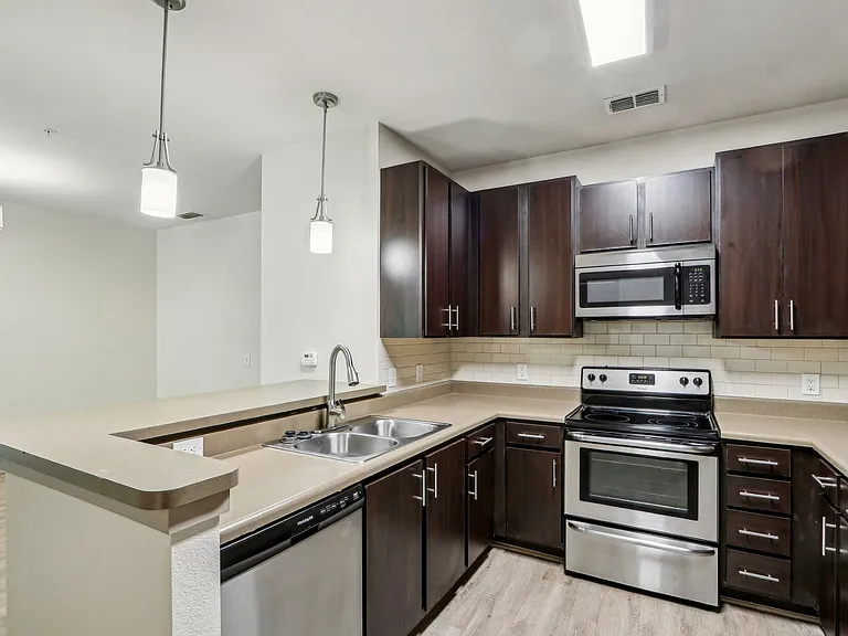 Oakleaf Plantation Apartments — Photo 51