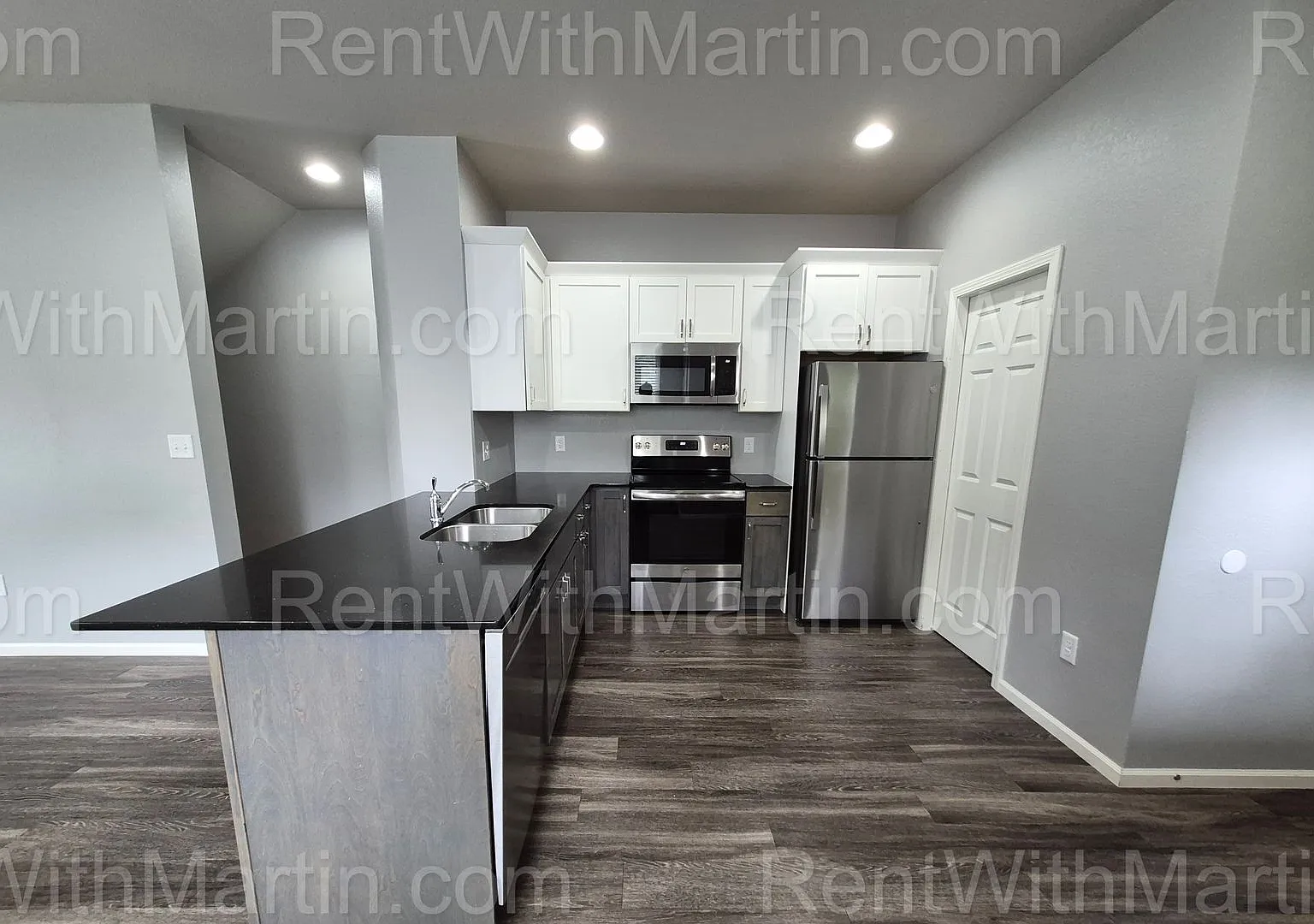 214-216 N Francis St — Photo 4