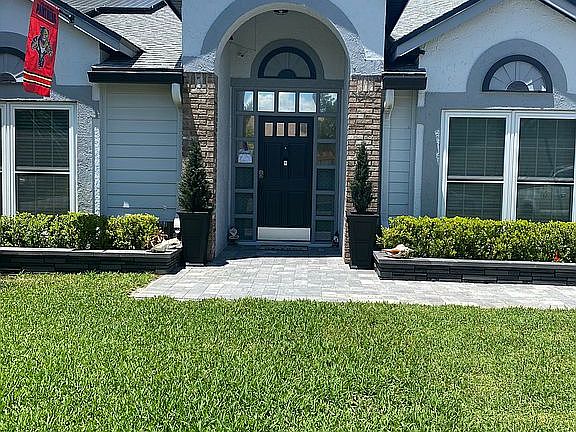 3rd image of 1004 Cane Creek Ct