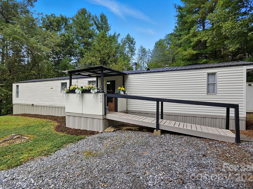 1st image of 111 Brookwood Ln
