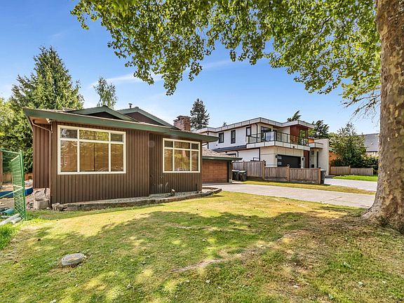 3rd image of 12881 Carluke Cres