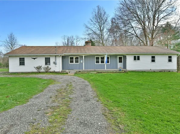 4966 Everett Hull Rd, Cortland, OH 44410