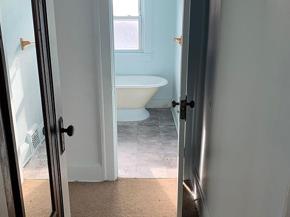 3rd image of 3578 E 139th St #2