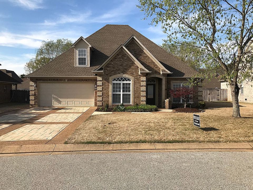 1st image of 31 Brooksies Pond Dr