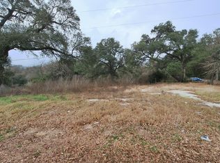 109 Folz St, Snook, TX 77878