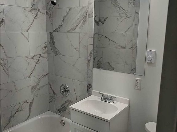 3rd image of 37 New York Ave APT 5